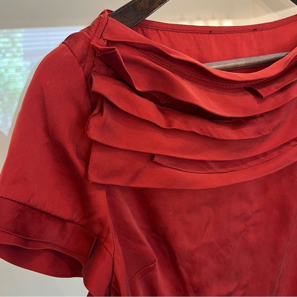 Ellie Tahari silk blend blouse, burnt orange, stretchy ,size Medium - Picture 4 of 10